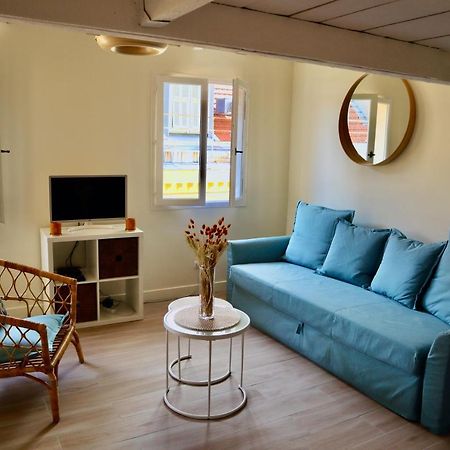 Lovely Split Appartment In The Heart Of The Old-Town Nisa Exterior foto