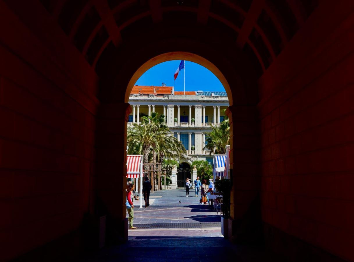 Lovely Split Appartment In The Heart Of The Old-Town Nisa Exterior foto